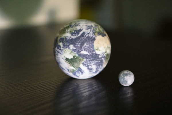 Earth & Moon to scale